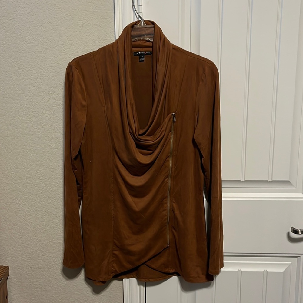 COPY - Camel faux suede zippered top